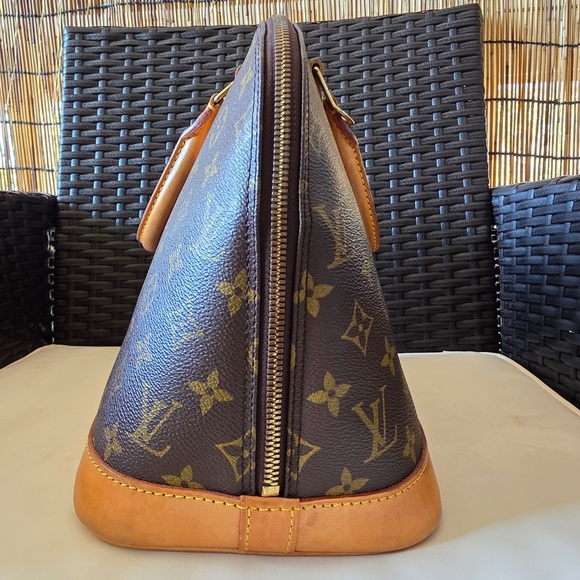 Alma PM Authentic LV Bag - Picture 3 of 11